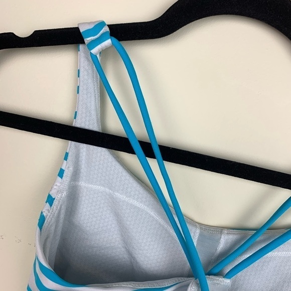 Lululemon Free to Be Tank Size 6 - Picture 6 of 6